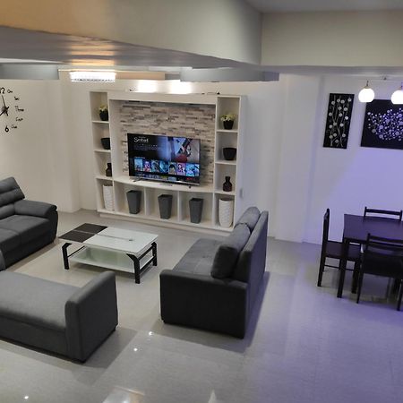 Tagaytay Staycation By Naya And Darla W Free Swimming Pool, Wifi & Netflix Tagaytay City Eksteriør bilde