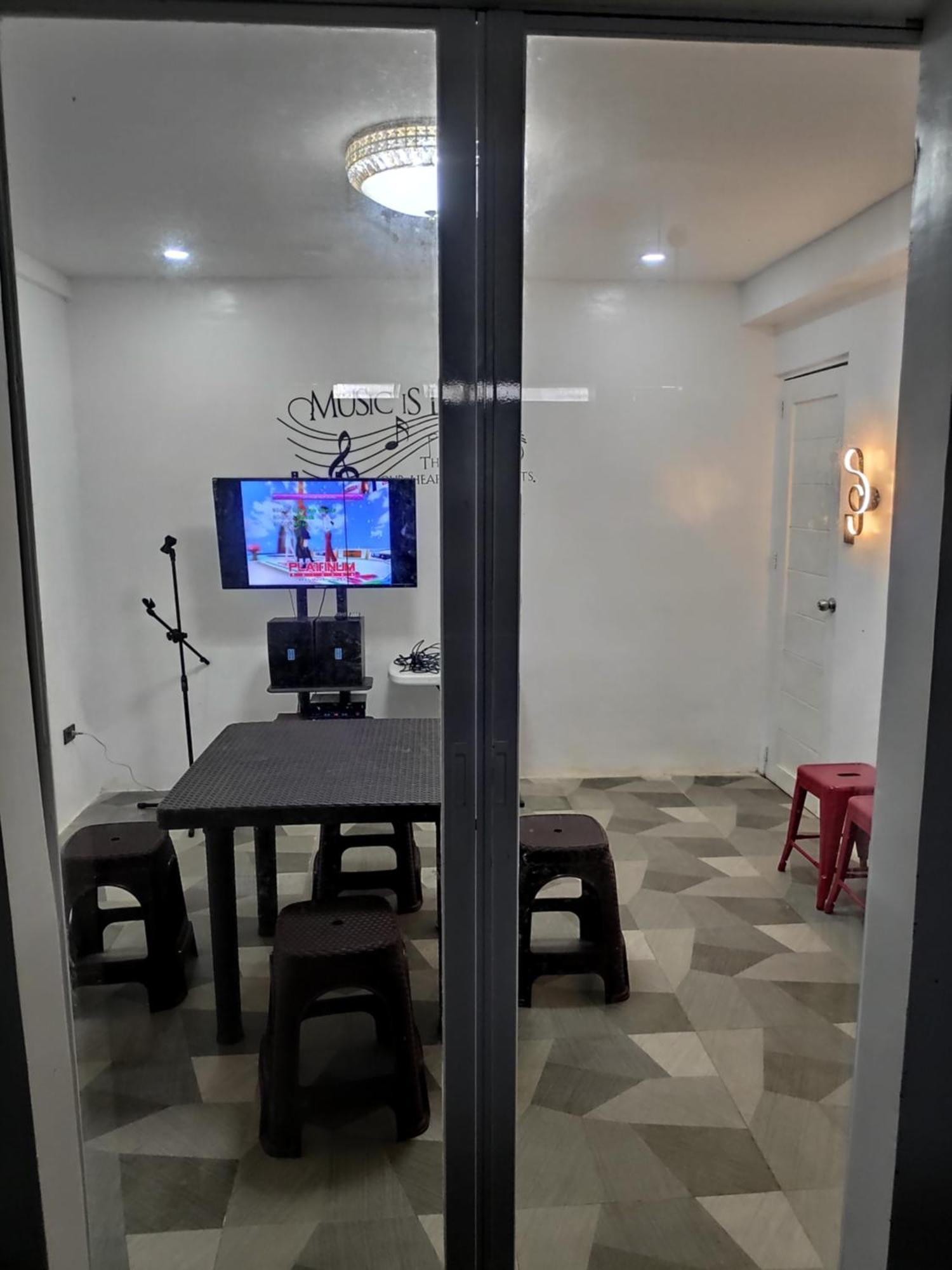 Tagaytay Staycation By Naya And Darla W Free Swimming Pool, Wifi & Netflix Tagaytay City Eksteriør bilde