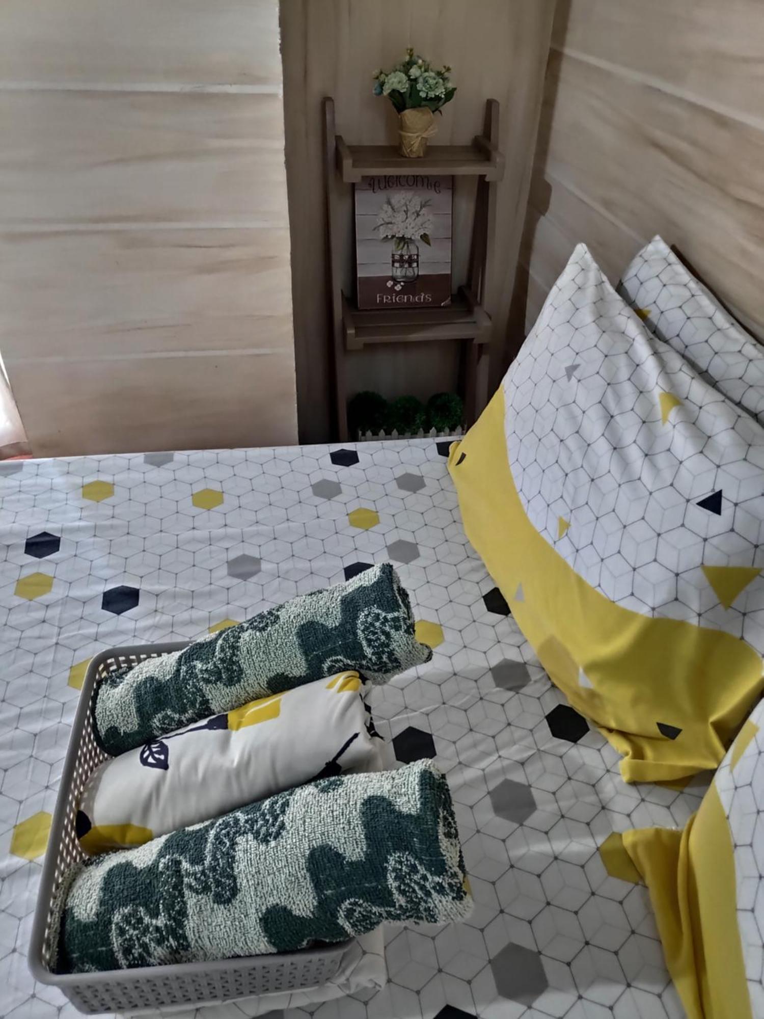 Tagaytay Staycation By Naya And Darla W Free Swimming Pool, Wifi & Netflix Tagaytay City Eksteriør bilde