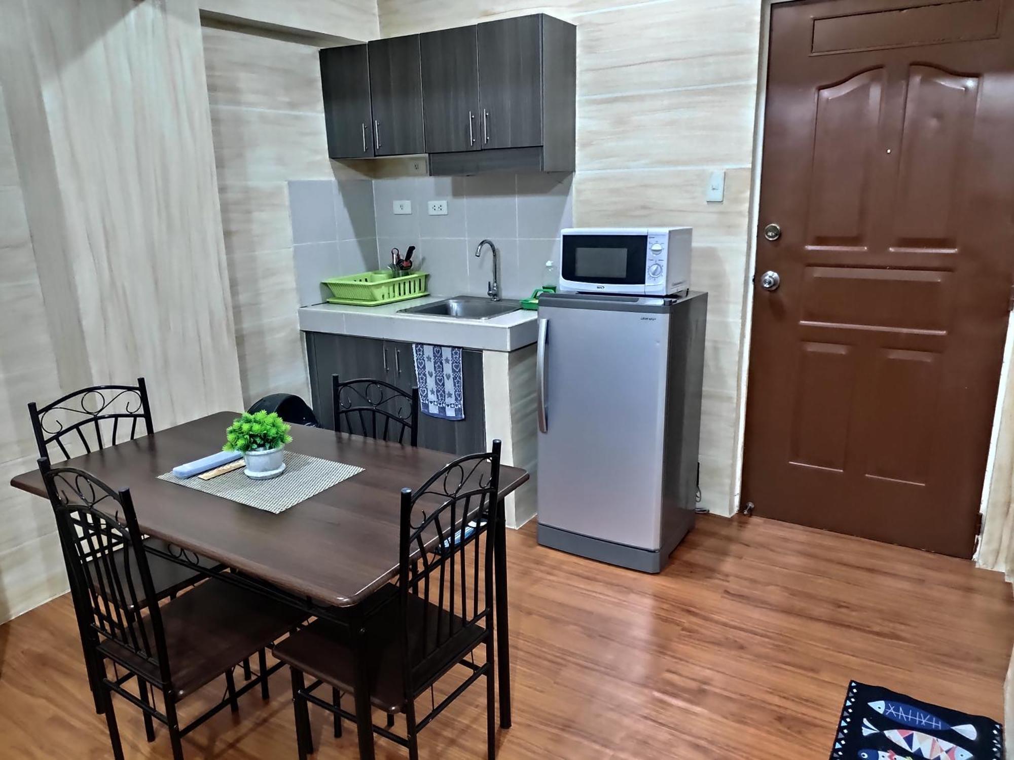 Tagaytay Staycation By Naya And Darla W Free Swimming Pool, Wifi & Netflix Tagaytay City Eksteriør bilde